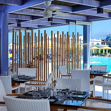 Semesteranläggning (resort) Serita 5*
