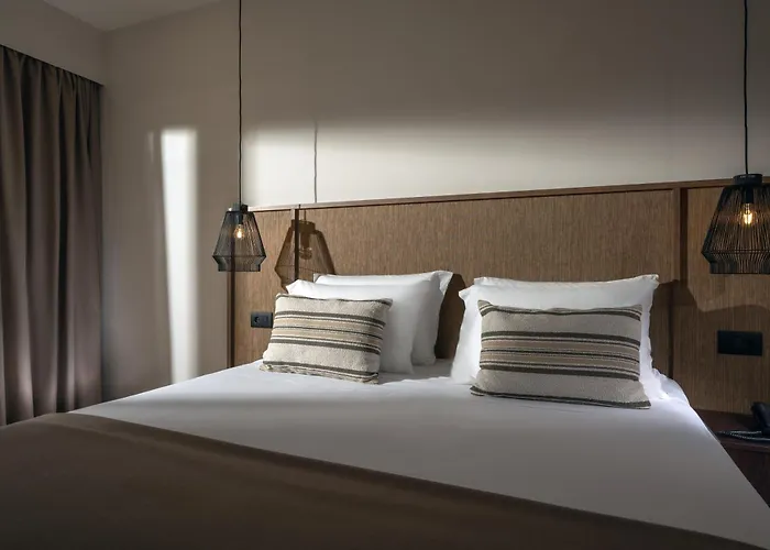 Oya Θέρετρο Χερσόνησος